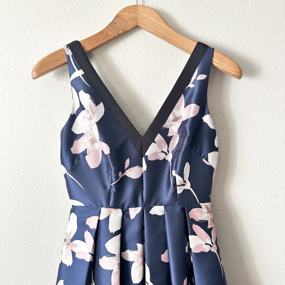 1901 Jacquard Navy Floral Fit Flare Sleeveless Formal Party Dress Women's Size 2 - Picture 2 of 13